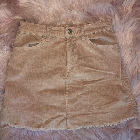 Pink corduroy Brandy Melville skirt - Picture 2 of 5